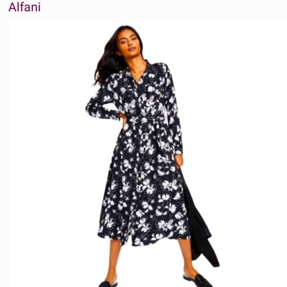 Alfani Long Sleeve Floral bottom down Dress with belt and pockets.
Q